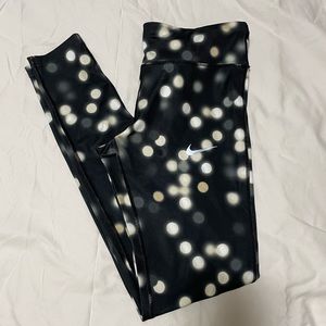 🐝NIKE DRY FIT LEGGINGS